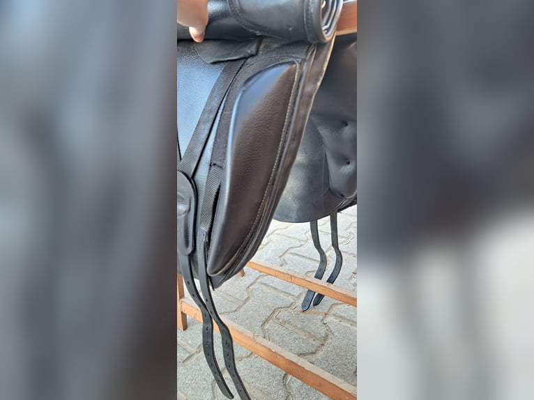 Tech 1 Sattel Dressur 17" Erreplus