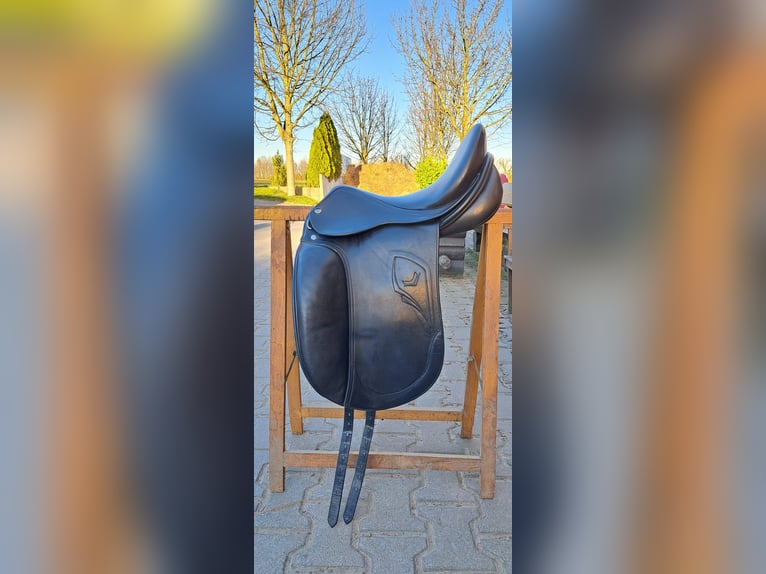 Tech 1 Sattel Dressur 17" Erreplus