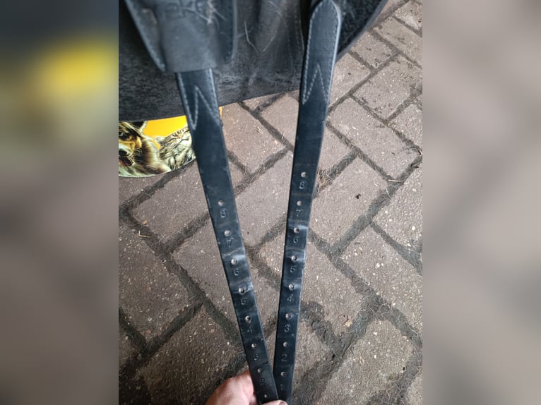 Tekna Dressursattel 17,5"