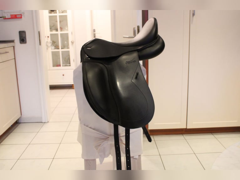 Tekna Dressursattel