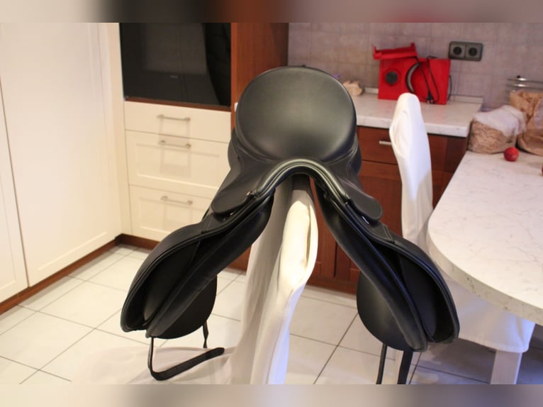 Tekna Dressursattel