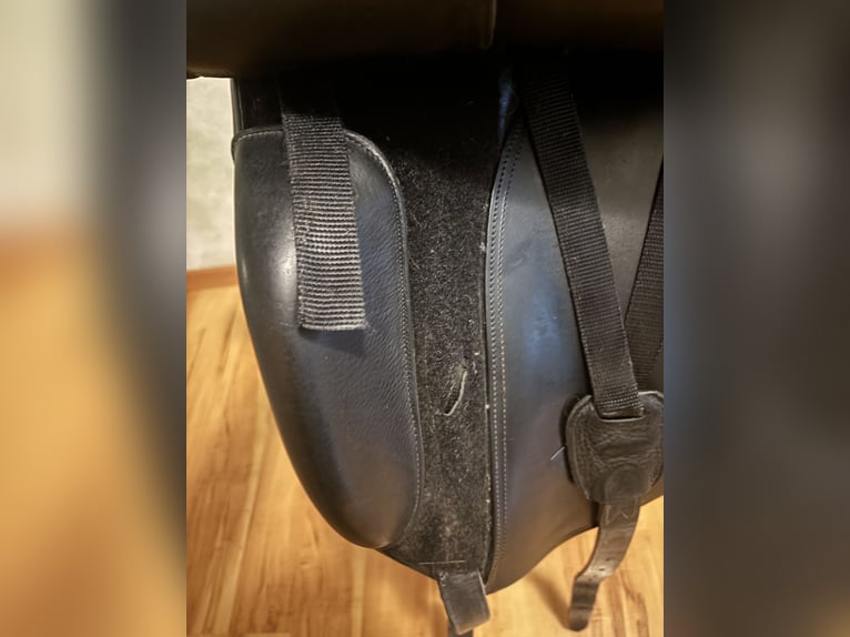 Verkaufe Dressursattel Hemano