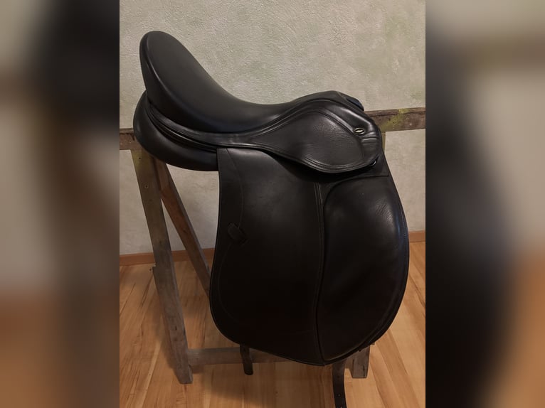 Verkaufe Dressursattel Hemano