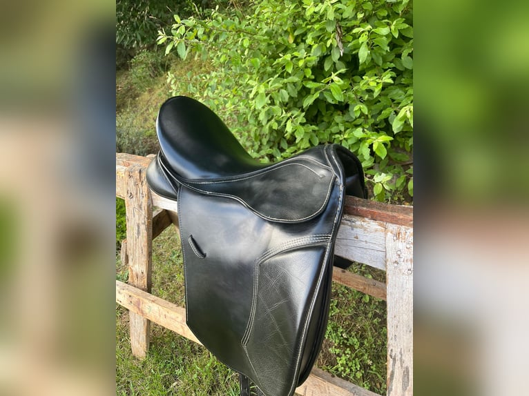 Verkaufe Dressursattel