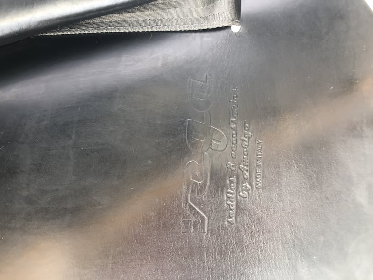 Verkaufe gut gepflegten Amerigo Vega Dressursattel 