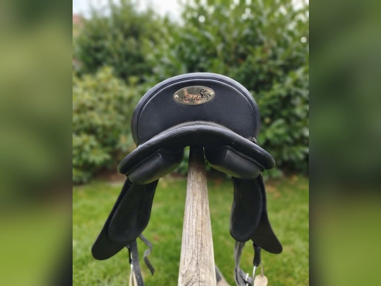 Wie neu! Hidalgo London DS Spezial – Flexibler Dressursattel inkl. Zubehör