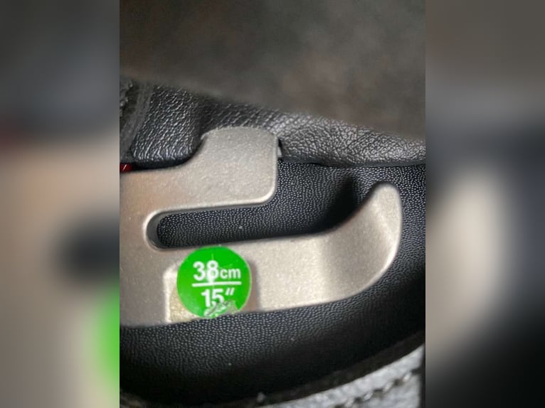 Wintec 500 Dressursattel HART 15" mit komplettes Set Absolut Neuwertig