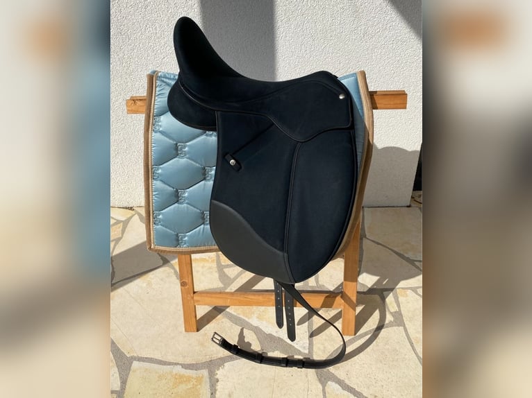 Wintec Dressursattel Isabell Gr. 17 Zoll schwarz