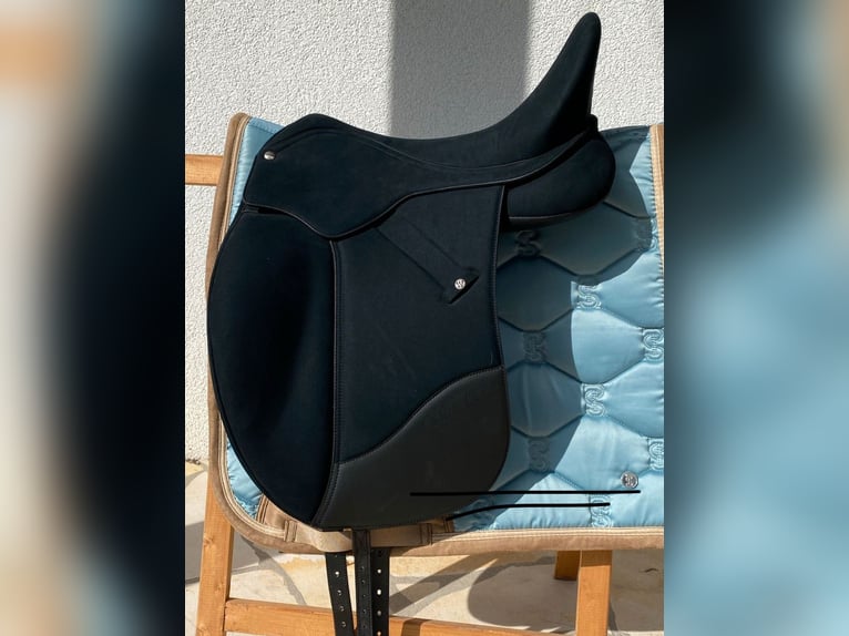 Wintec Dressursattel Isabell Gr. 17 Zoll schwarz
