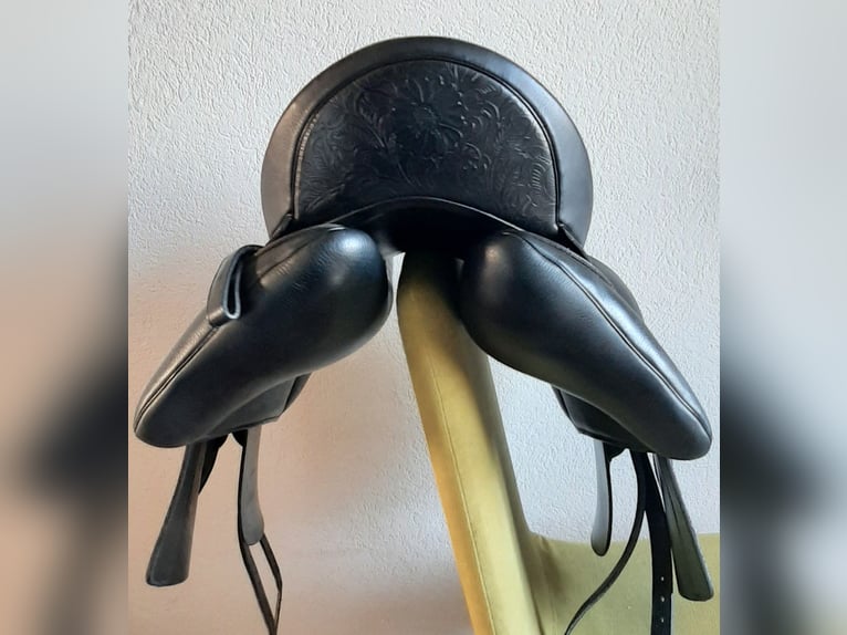 Wunderschöner Iberosattel Cordoba Comfort – Premium line Dressur - wie neu