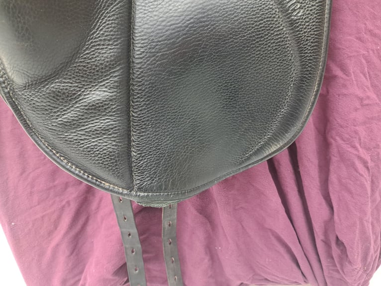 Eques Performance Sattel 17 Zoll/ Kopfeisen A/ Latex Füllung