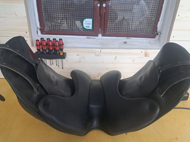 Eques Performance Sattel 17 Zoll/ Kopfeisen A/ Latex Füllung