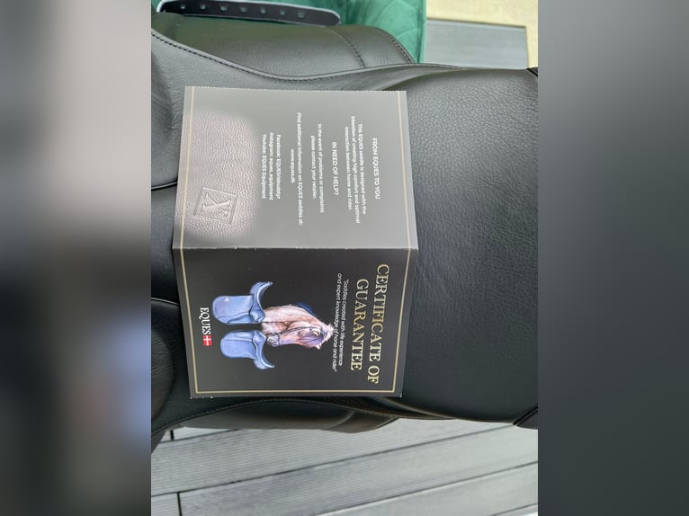 Isländer-Sattel Eques Black, 17 Zoll, Wolle, neu mit Garantiekarte vom Hersteller