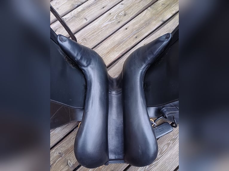 Sehr gepflegter PS Sattel Modell Vindur 17 Zoll 