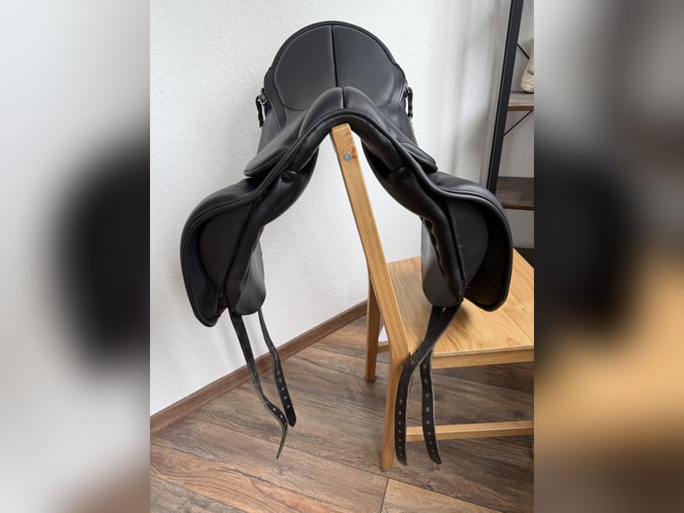 Stübben Sattel Island Classic 17 Zoll