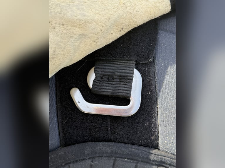 Grandeur Fellsattel Dressur mit Steigbügelaufhängung