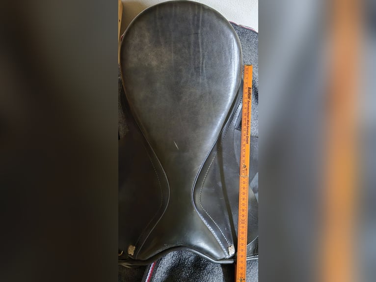 Massimo Basso Pony Dressursattel 16" KW 32 - kurzer Ponysattel