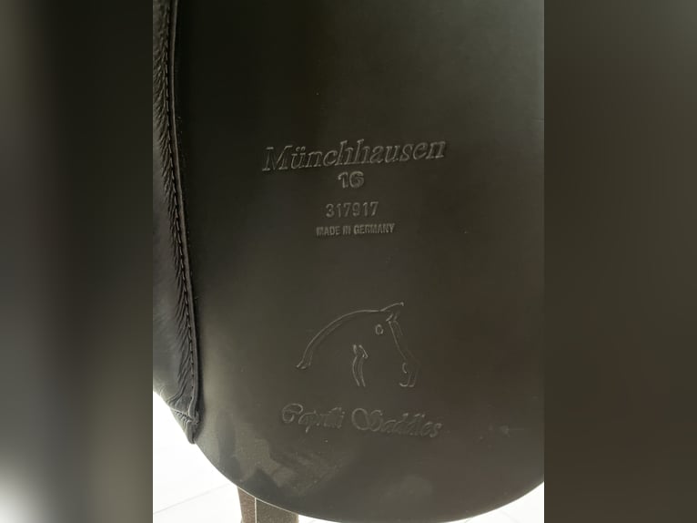 Münchhausen Dressursattel Passier, mit Steigbügeln