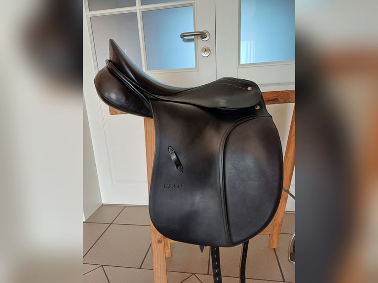 Passier Dressursattel young star 16 Zoll top erhalten 