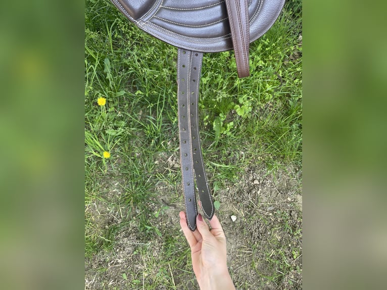 Verkaufe meinen tollen Springsattel!!
