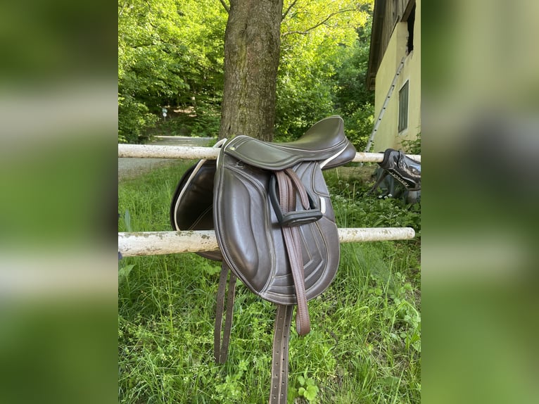 Verkaufe meinen tollen Springsattel!!