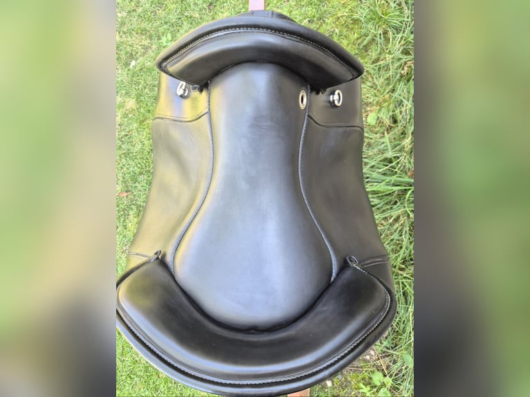 Deuber & Partner Barock SKL S3 schwarz – frisch aufgepolstert – verstellbare Kammer