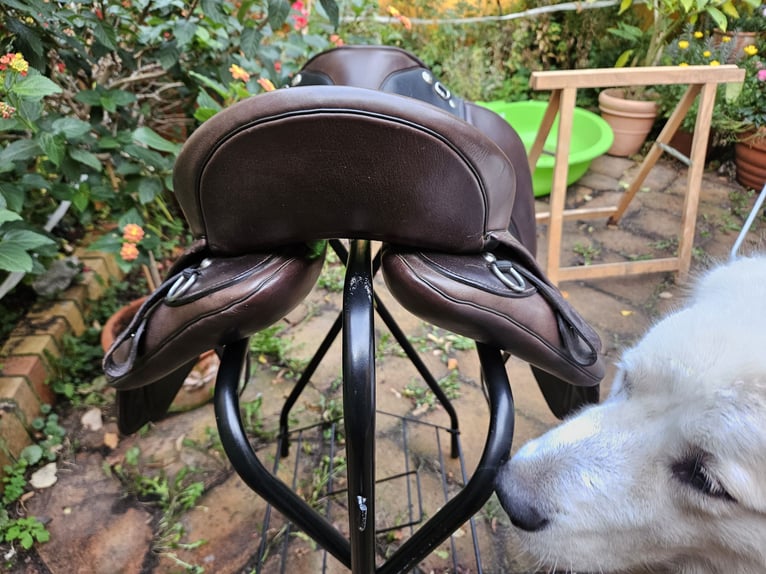 Iberosattel Sommer Dressage Andaluz 18 Zoll NP heute: 3990 Euro