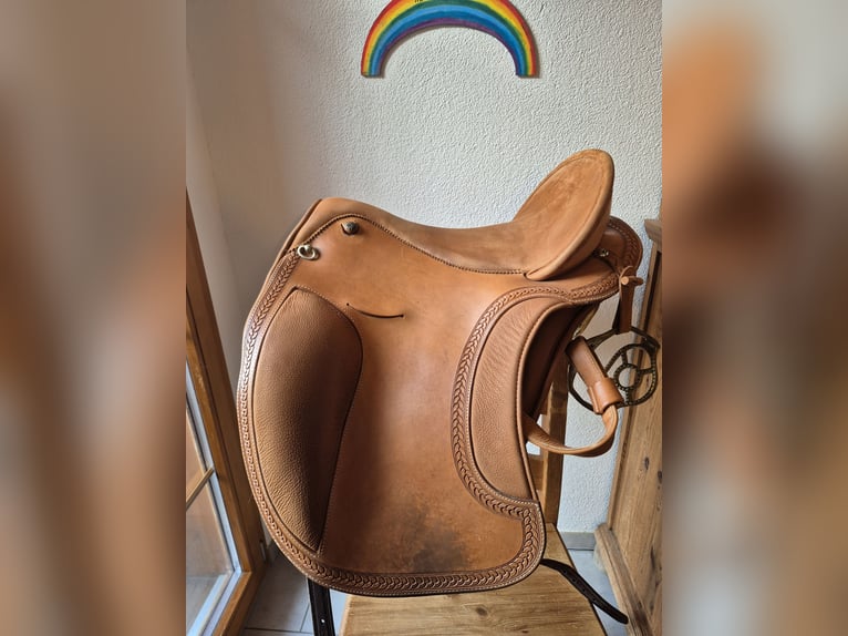 Neuer Deuber El Campo S3, hell mit wunderschöner Punzierung