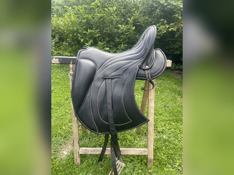 Signum Dressursattel