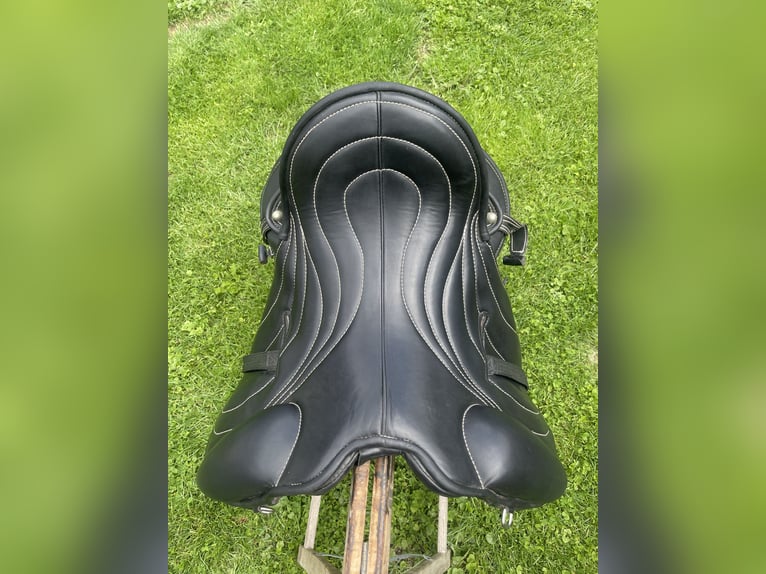 Signum Dressursattel