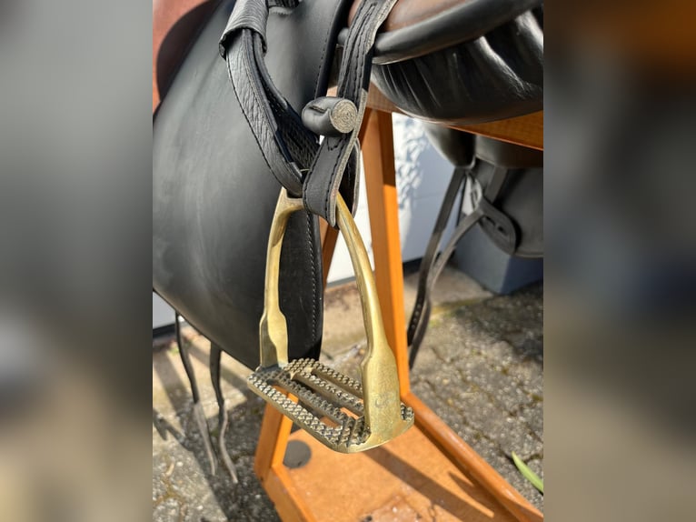 Signum Tulipa 17,0 Zoll, Reitsattel, Pferdesattel