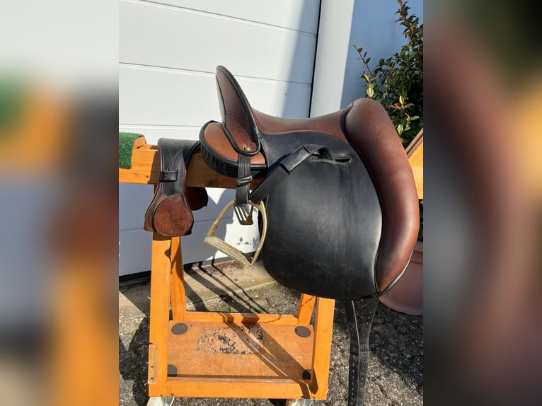 Signum Tulipa 17,0 Zoll, Reitsattel, Pferdesattel