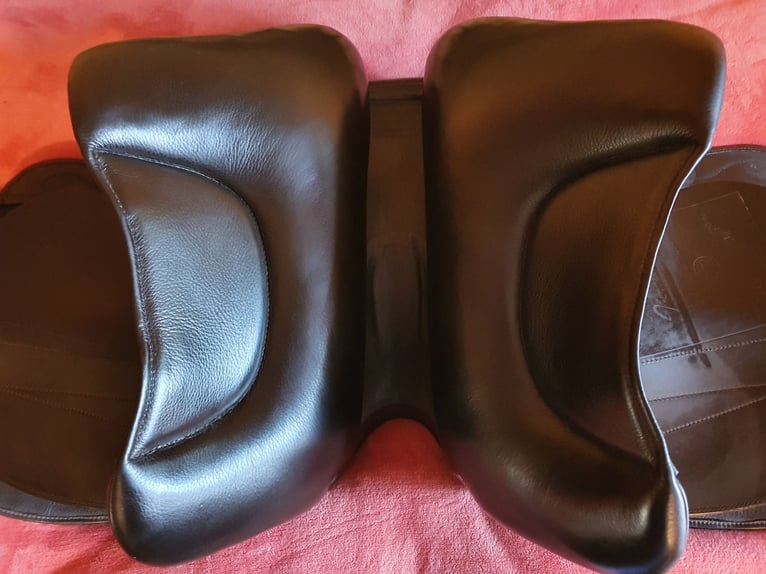 Sommer Ibero Sattel 17,5", Dressage Andaluz MOCCA NEUw.