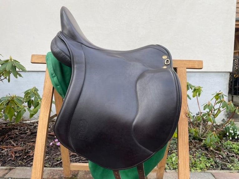 Sommer "Minos" - spanischer Dressursattel