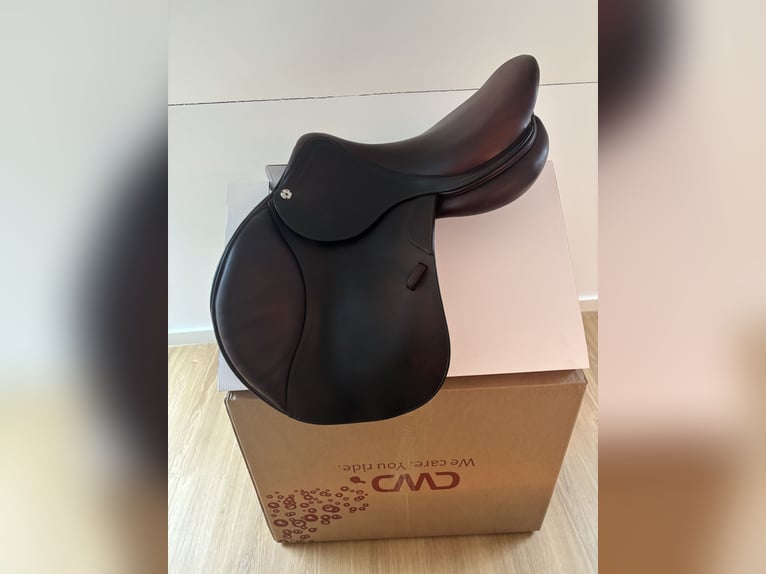 02 Springsattel 17,5" 03C braun | neuer Sattelbaum