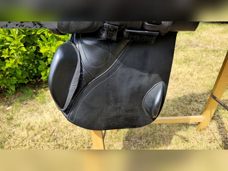  Albion Springsattel Kontrol Sitzfläcke 18“ / Kammerweite XW - Schwarz - Wie neu