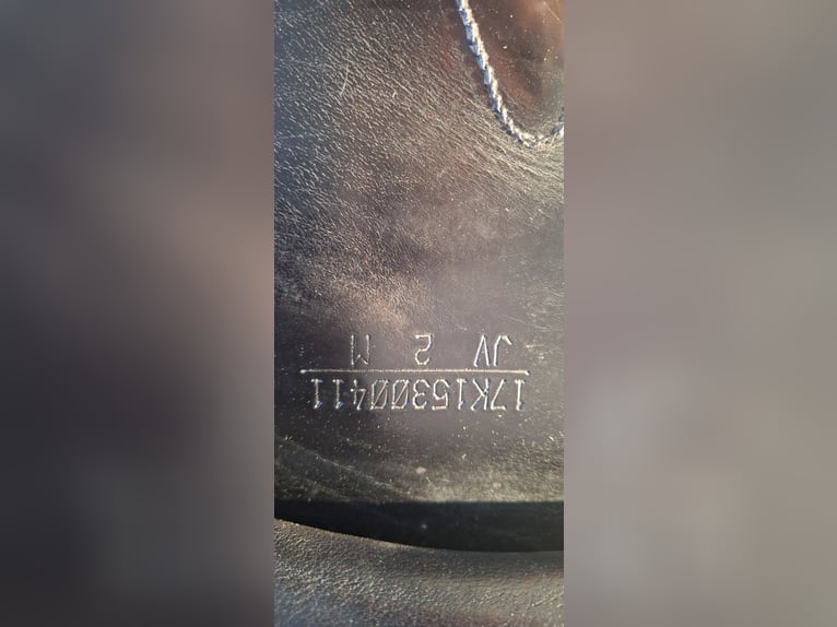 Amerigo Vega Springsattel 17``