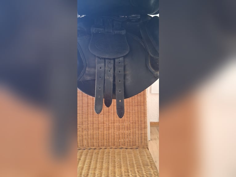 Bates Springsattel Caprilli 17,5 zoll