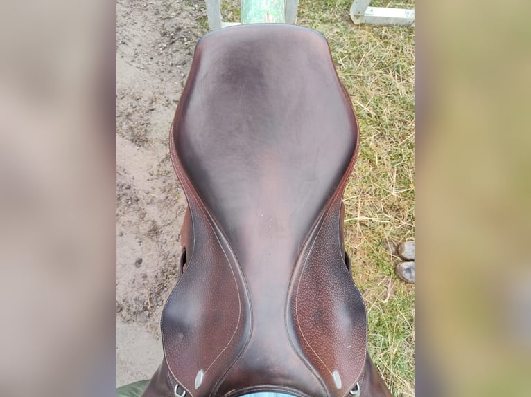 Brauner Ikonic Springsattel