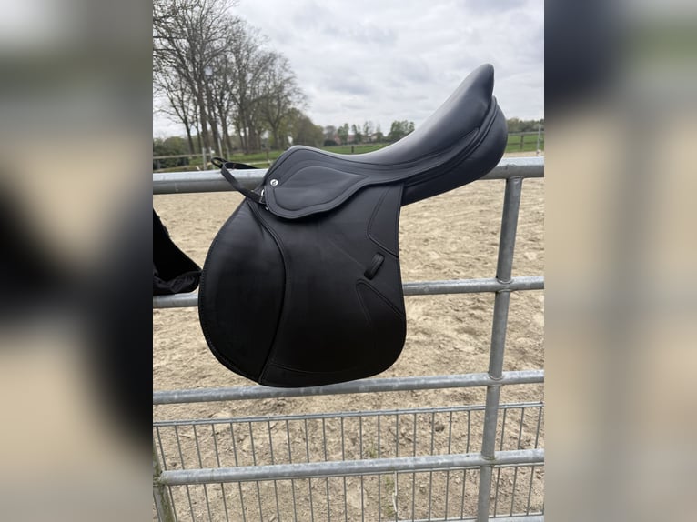 Bynamic Springsattel 17,5 Zoll