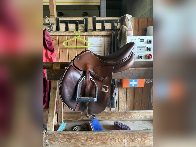 Childeric France Vielseitigkeits-/Springsattel Childeric France Vielseitigkeits-/Springsattel