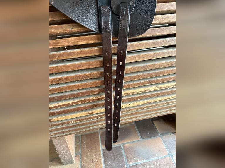 Cobra Springsattel „Courage“, braun, 17,5 Zoll, kaum benutzt