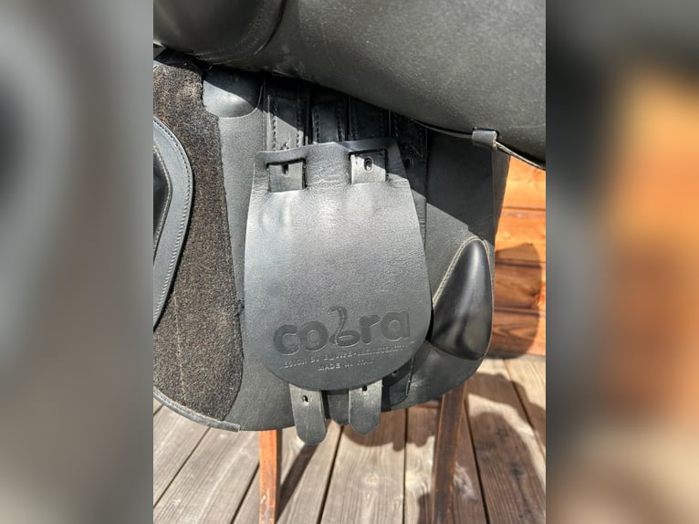 Cobra Springsattel schwarz 17,5 Zoll in sehr gutem Zustand