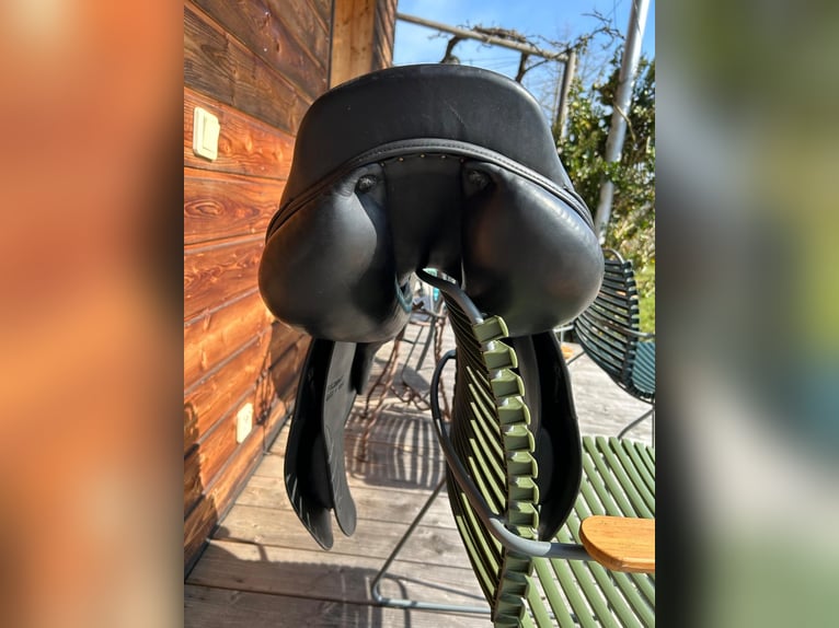 Cobra Springsattel schwarz 17,5 Zoll in sehr gutem Zustand