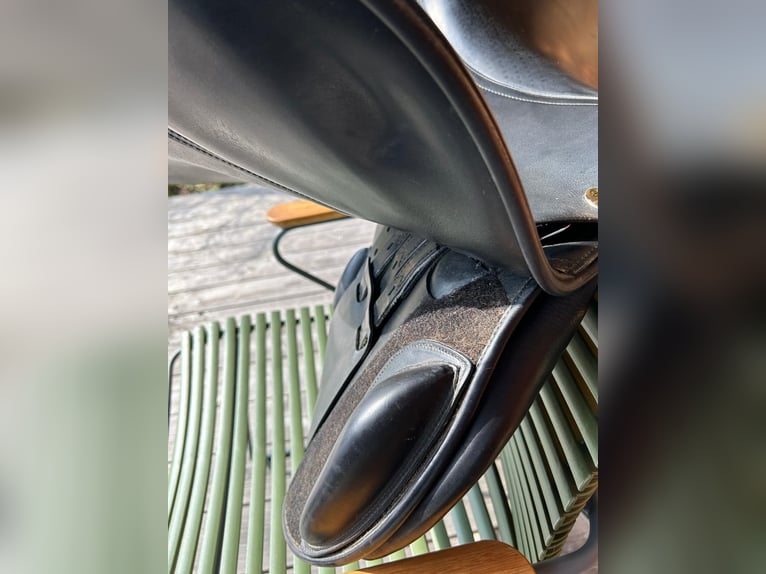 Cobra Springsattel schwarz 17,5 Zoll in sehr gutem Zustand