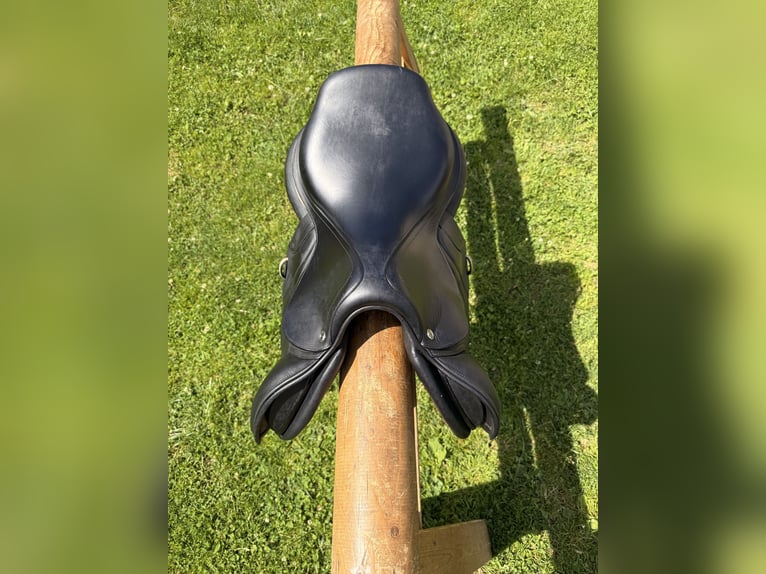 CWD Optim Springsattel – 17,5" – Büffelleder – Top Zustand