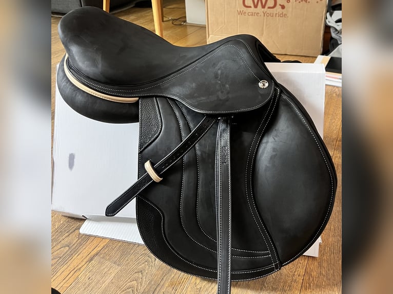 CWD Optim Springsattel – 17,5" – Büffelleder – Top Zustand