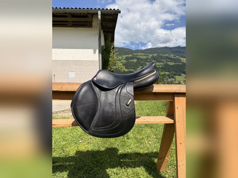 CWD Optim Springsattel – 17,5" – Büffelleder – Top Zustand