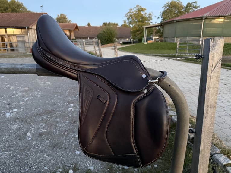 Equiline American Jumper Springsattel 18 Zoll – braun