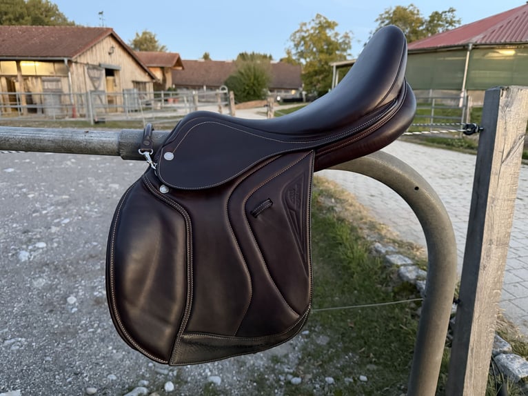 Equiline American Jumper Springsattel 18 Zoll – braun